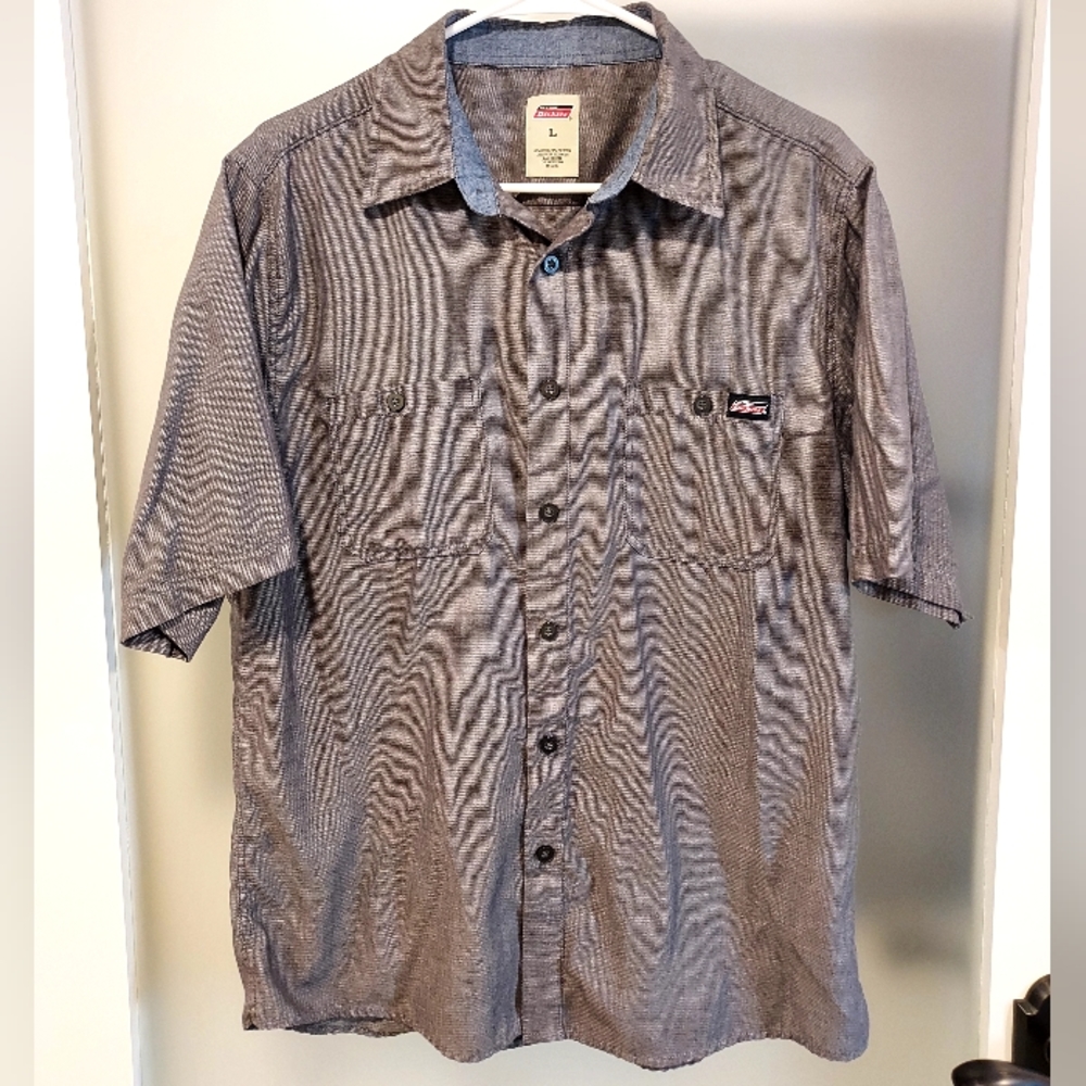 Dickies Mens Gray Button Down Shirt, Large Short Sleeve, 123187